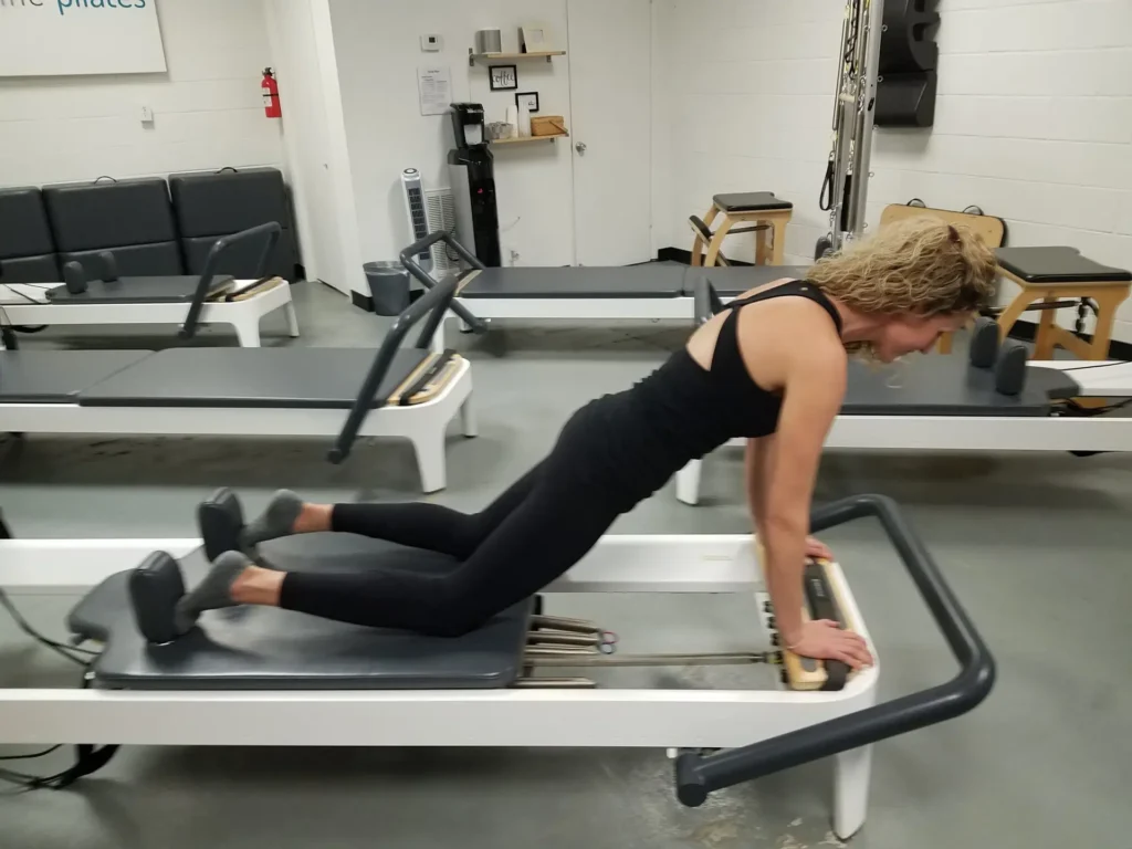 kneeling abs reformer